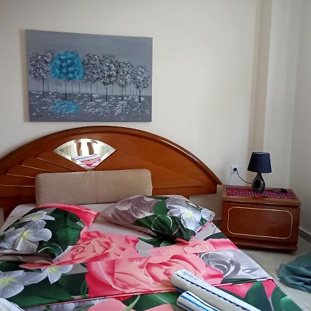 Oasis Apartment Неа Миханиона Екстериор снимка