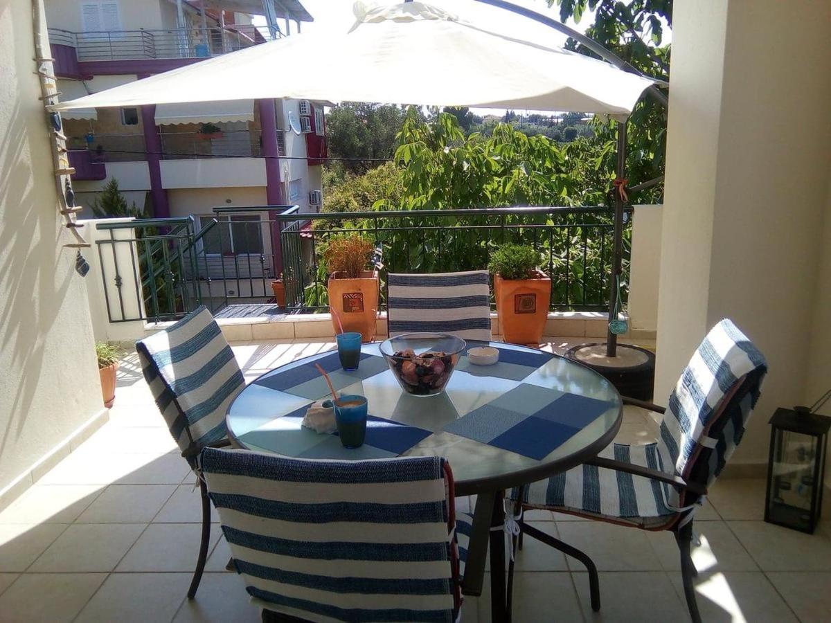 Oasis Apartment Неа Миханиона Екстериор снимка