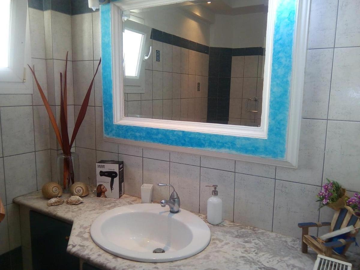 Oasis Apartment Неа Миханиона Екстериор снимка