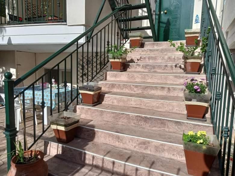 Oasis Apartment Неа Миханиона Екстериор снимка