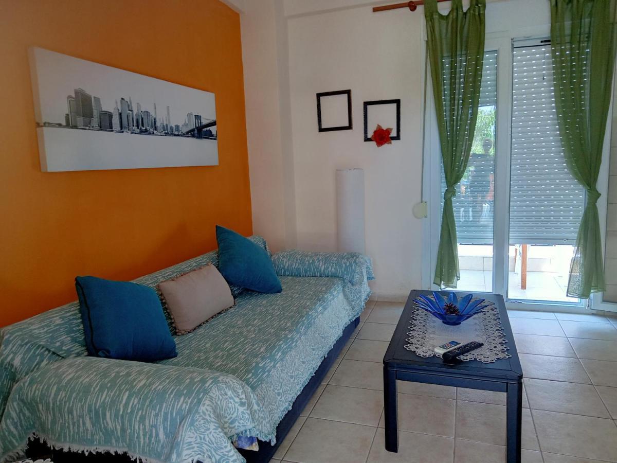 Oasis Apartment Неа Миханиона Екстериор снимка