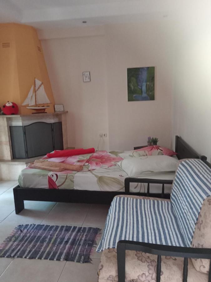 Oasis Apartment Неа Миханиона Екстериор снимка