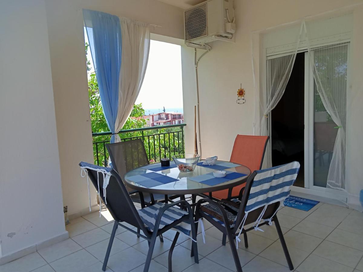 Oasis Apartment Неа Миханиона Екстериор снимка