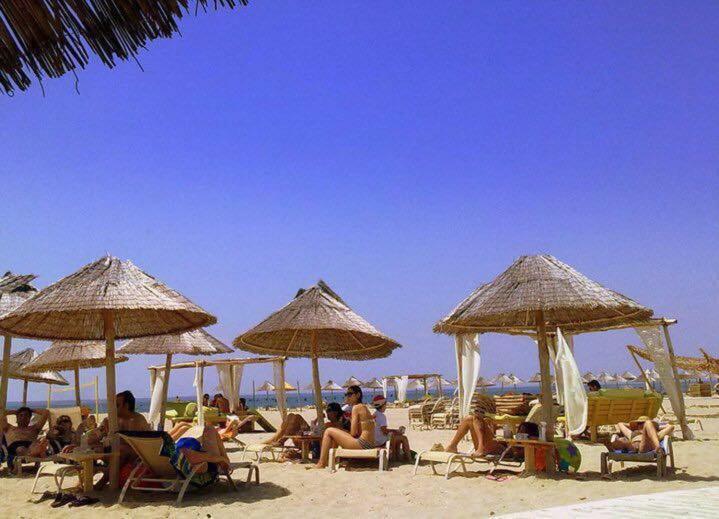 Oasis Apartment Неа Миханиона Екстериор снимка